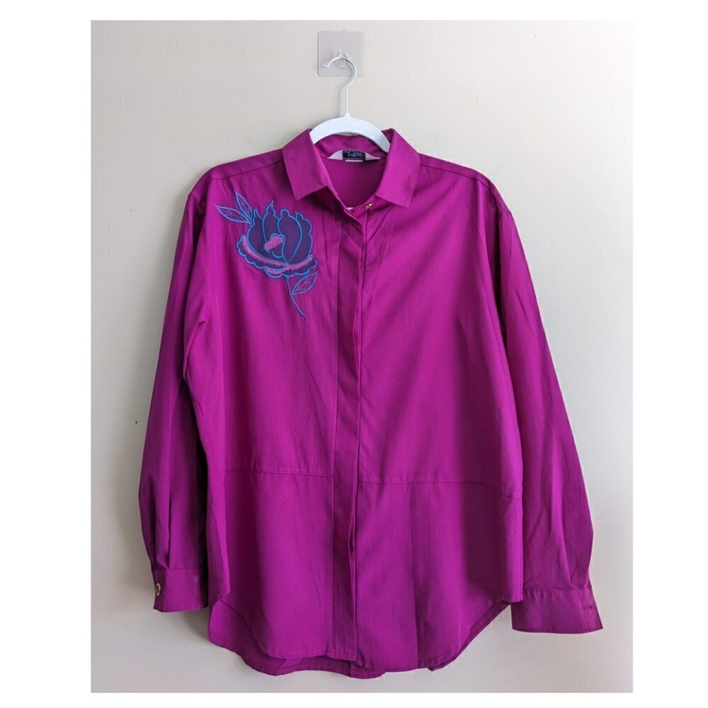 Vintage Fashion Gallery embroidered floral blouse